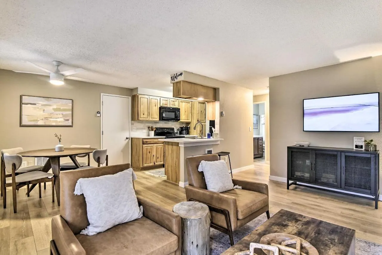 Lovely Vancouver Retreat With Home Gym!