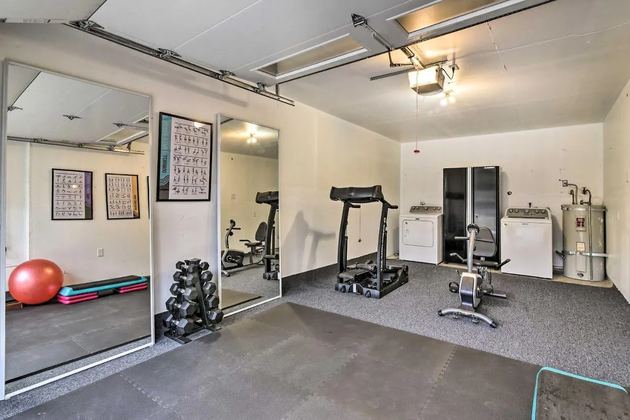 Holiday home Lovely Vancouver Retreat With Home Gym!