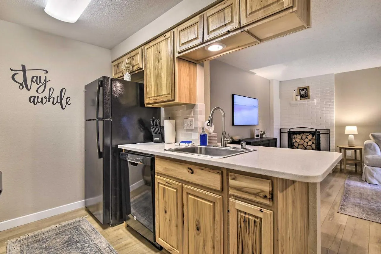 Lovely Vancouver Retreat With Home Gym! 0*,  United States