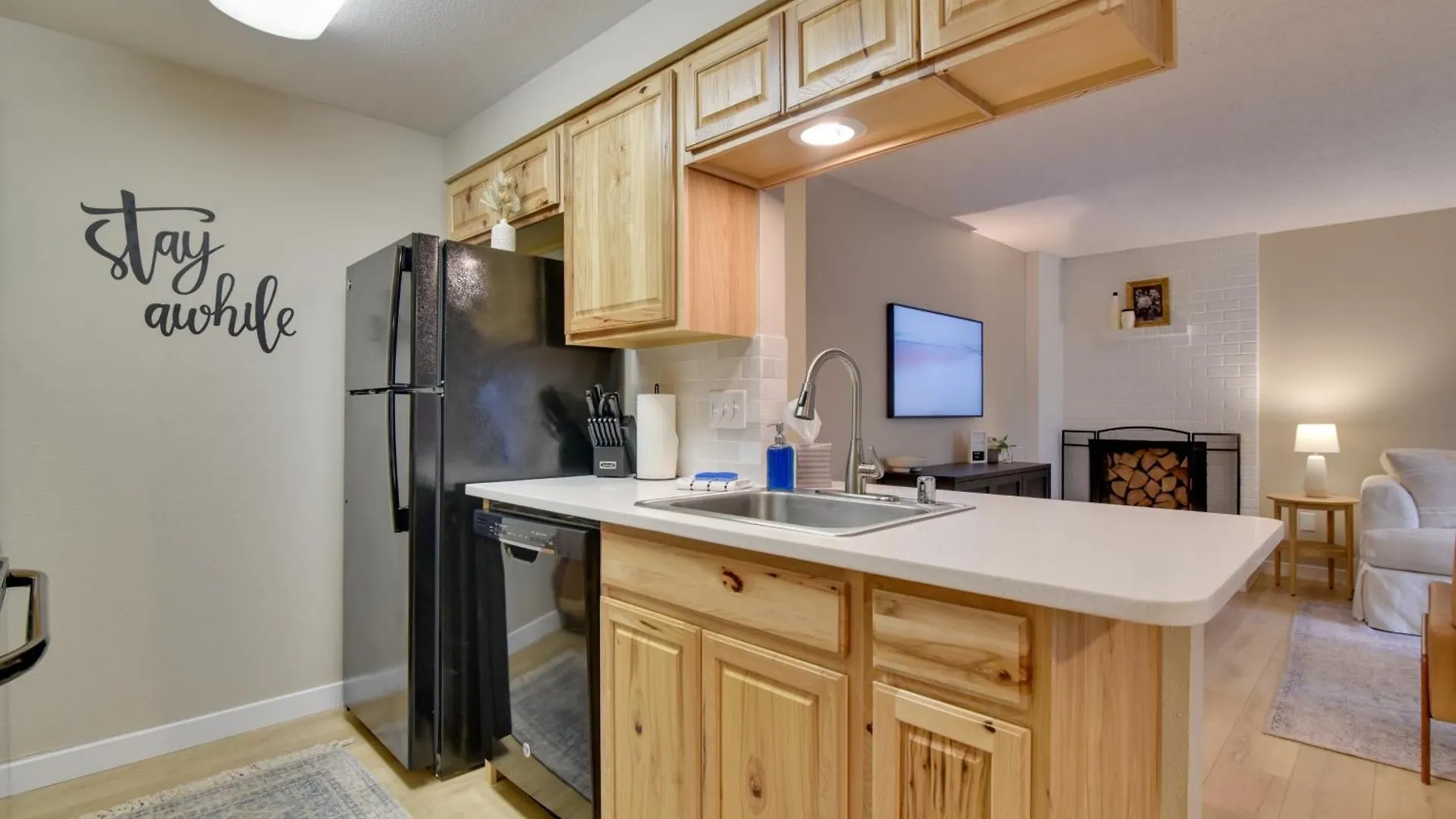 Lovely Vancouver Retreat With Home Gym! 0*,  ABD