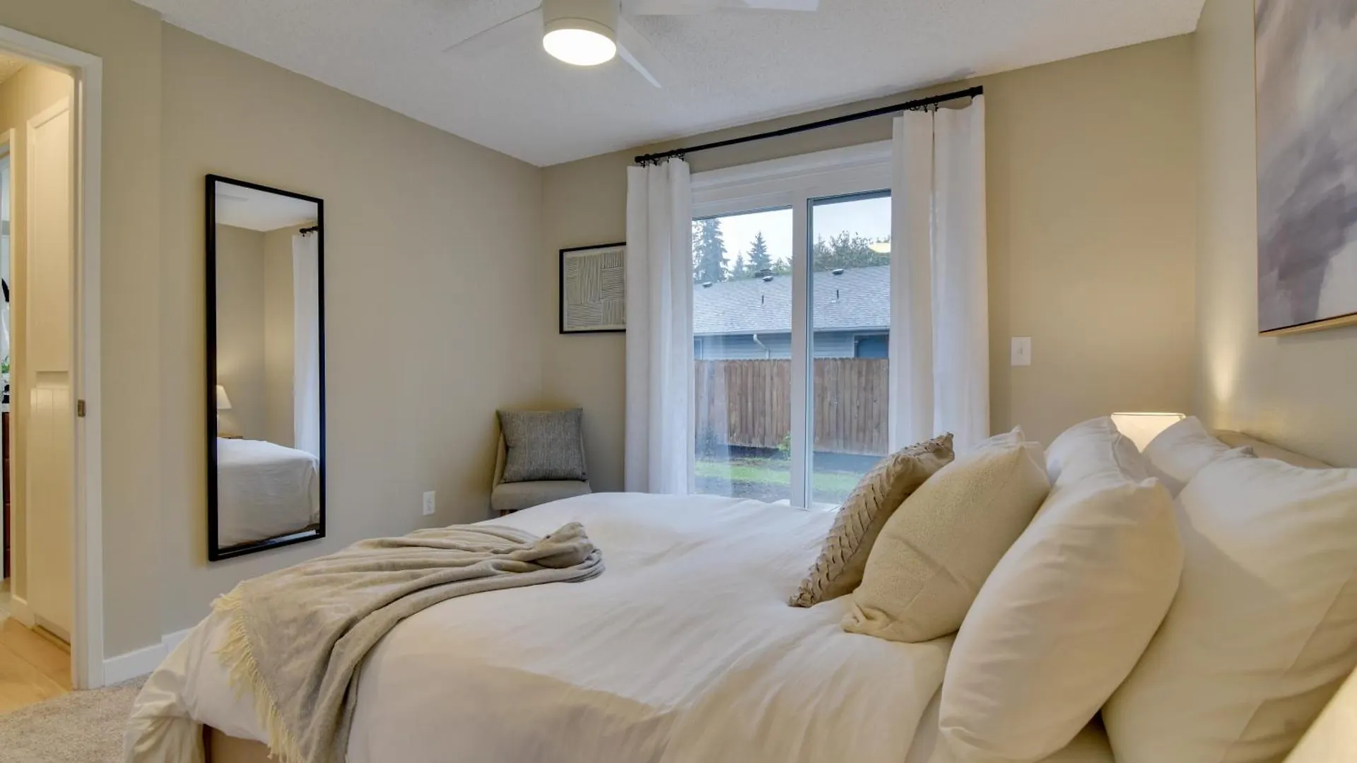 Lovely Vancouver Retreat With Home Gym! Holiday home