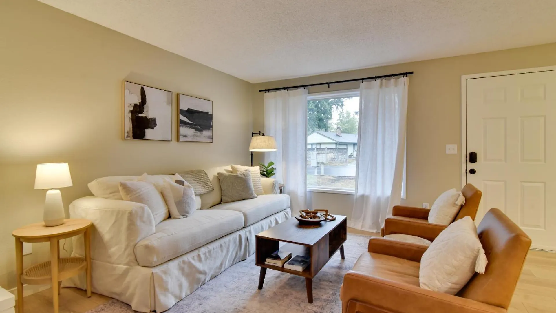 Lovely Vancouver Retreat With Home Gym! 0*,  United States